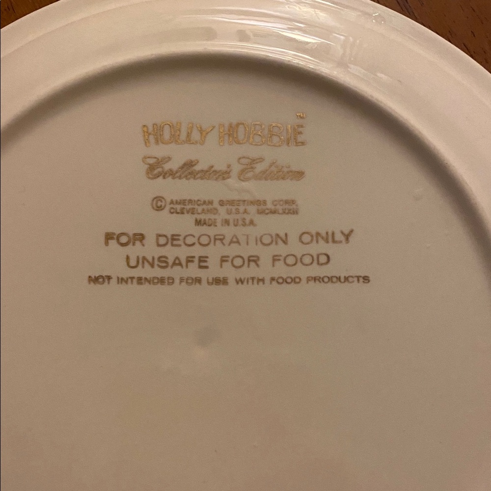 Charming Decorative Holly Hobbie Plate with Green Rim - Picture 2 of 4